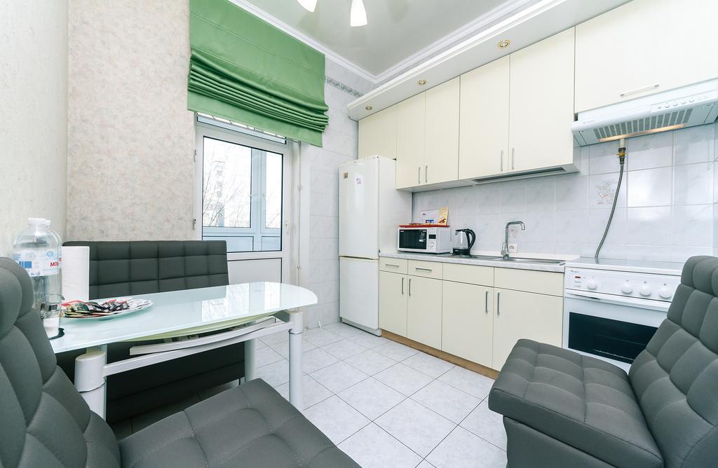 Apartment Arena City Kiev Esterno foto