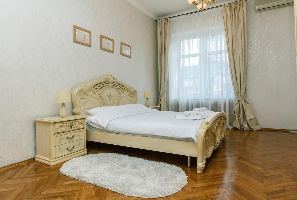 Apartment Arena City Kiev Esterno foto