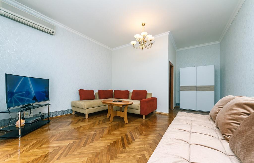 Apartment Arena City Kiev Esterno foto