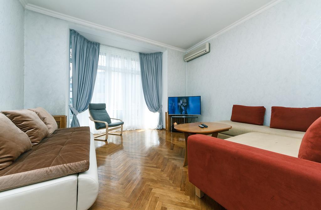 Apartment Arena City Kiev Esterno foto