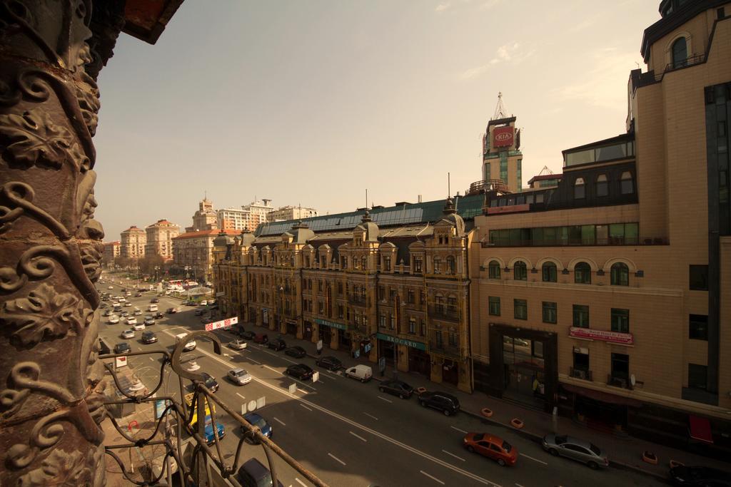 Apartment Arena City Kiev Esterno foto